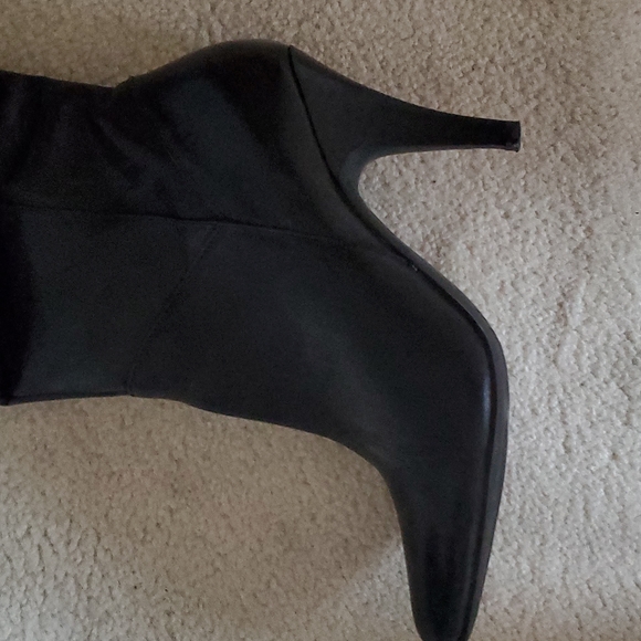 Full length boots - Picture 4 of 4